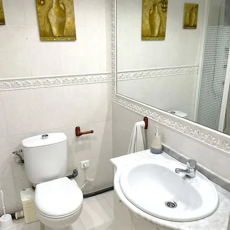 Дом отдыха Spacious House With Sea View